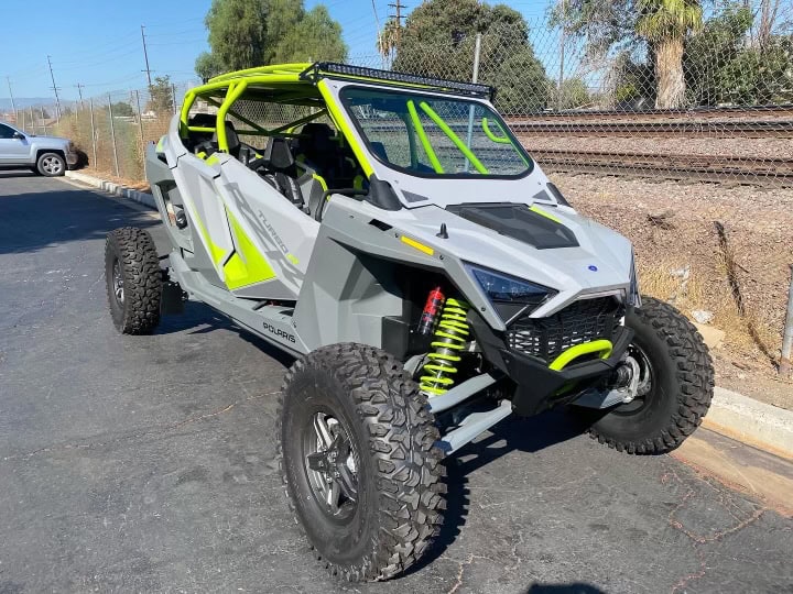 Can-Am Maverick R Build