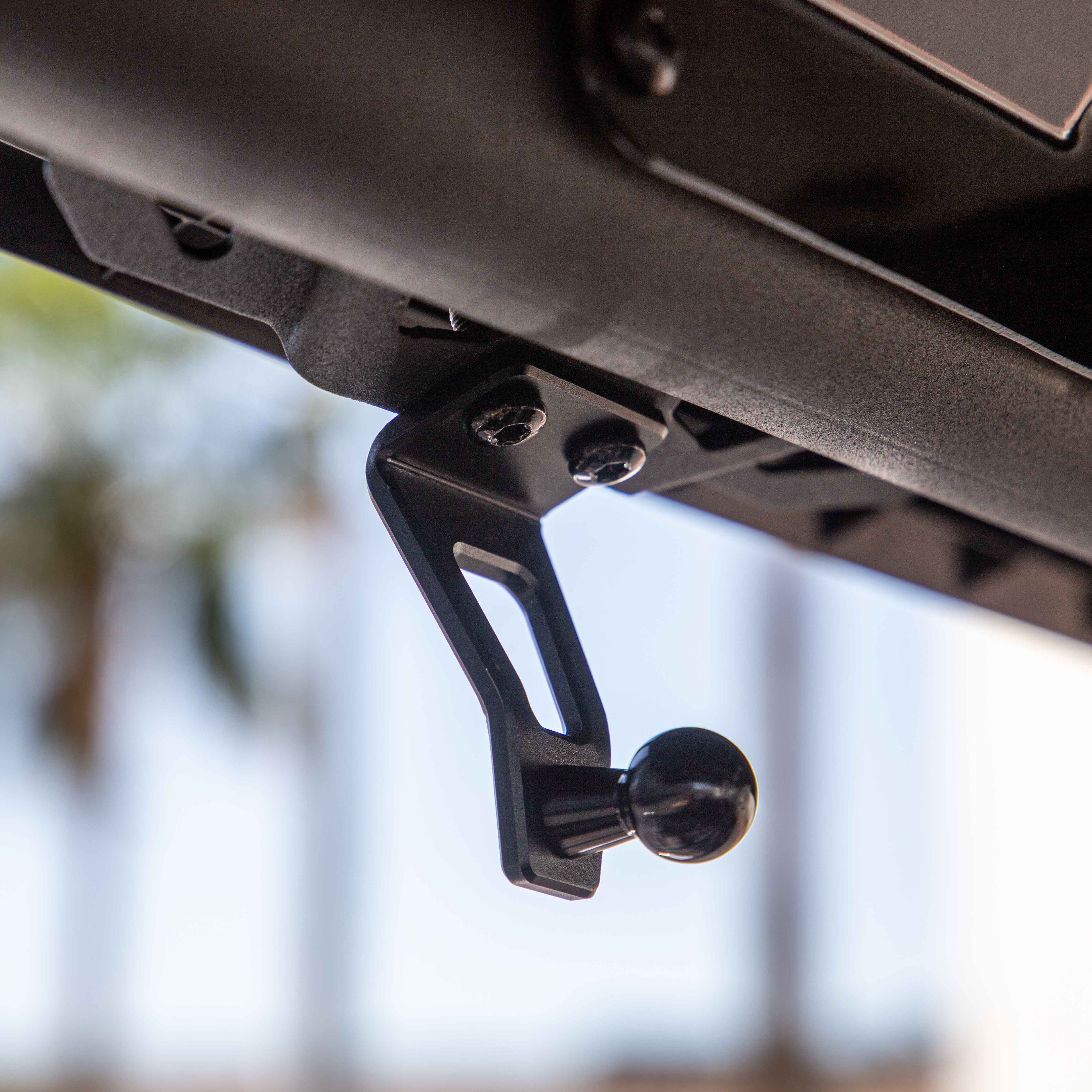 Maverick Sport / Commander Center Mirror Mount